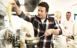 Jamie Oliver Shares His Embarrassment Over Maldives Vow Renewal with Wife Jools