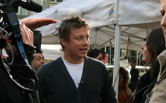 Jamie Oliver Issues Apology After New Book Criticized as 'Irresponsible and Damaging'